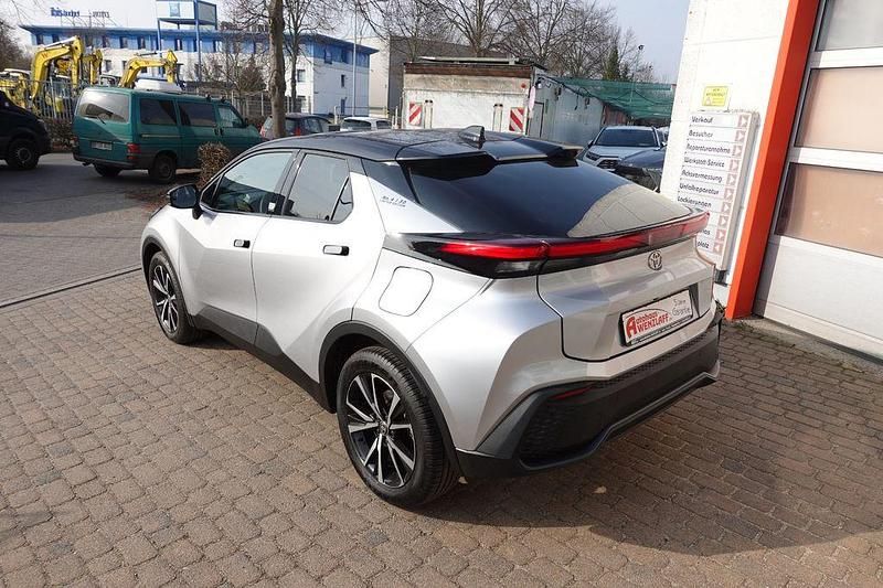Neu Toyota C-HR 223 PS (164 kW) 2025 Silber SUV