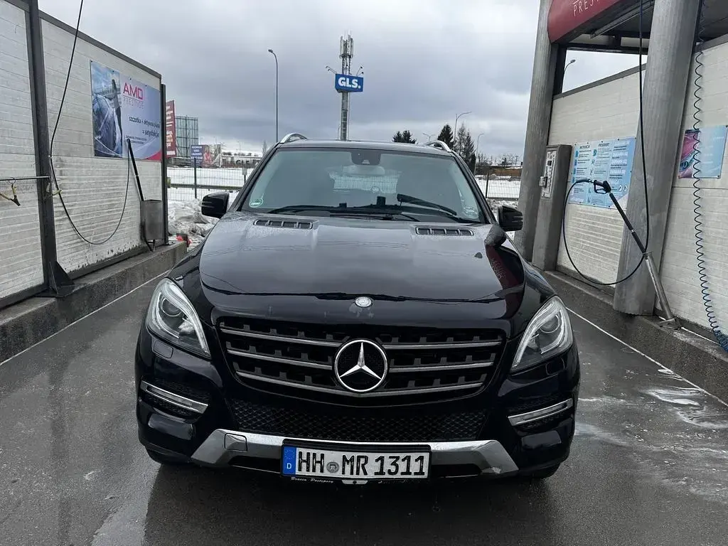 Gebraucht Mercedes ML350 258 PS (189 kW) 2015 Schwarz SUV
