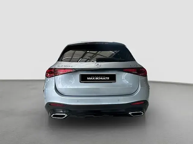 Gebraucht Mercedes GLC300 AMG 269 PS (197 kW) 2025 Hightechsilber (metallic) SUV