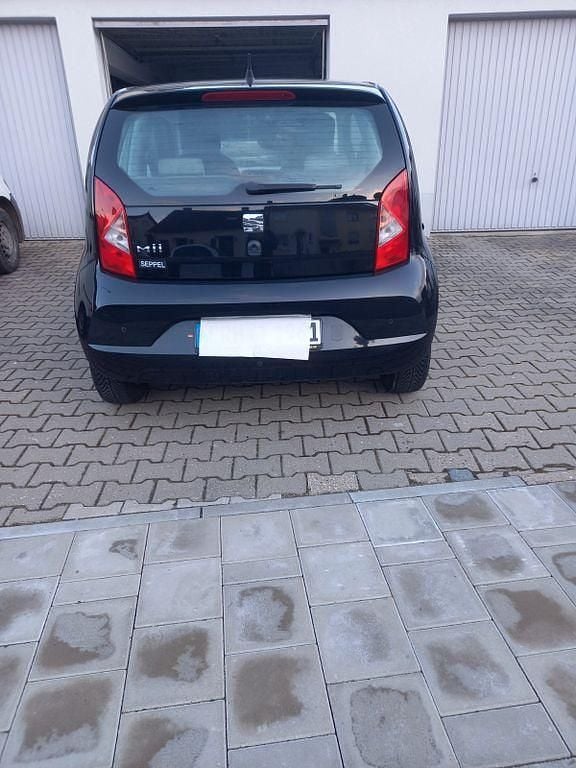 Gebraucht Seat Mii 60 PS (44 kW) 2014 Schwarz Kleinwagen