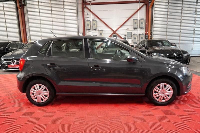 Gebraucht VW Polo Trendline 60 PS (44 kW) 2016 Grau Kleinwagen