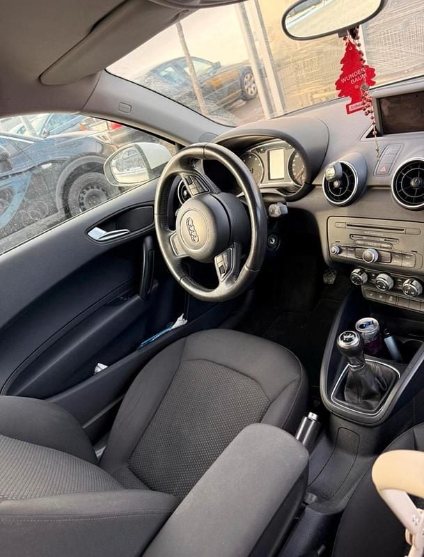 Gebraucht Audi A1 85 PS (62 kW) 2013 Weiß Kleinwagen