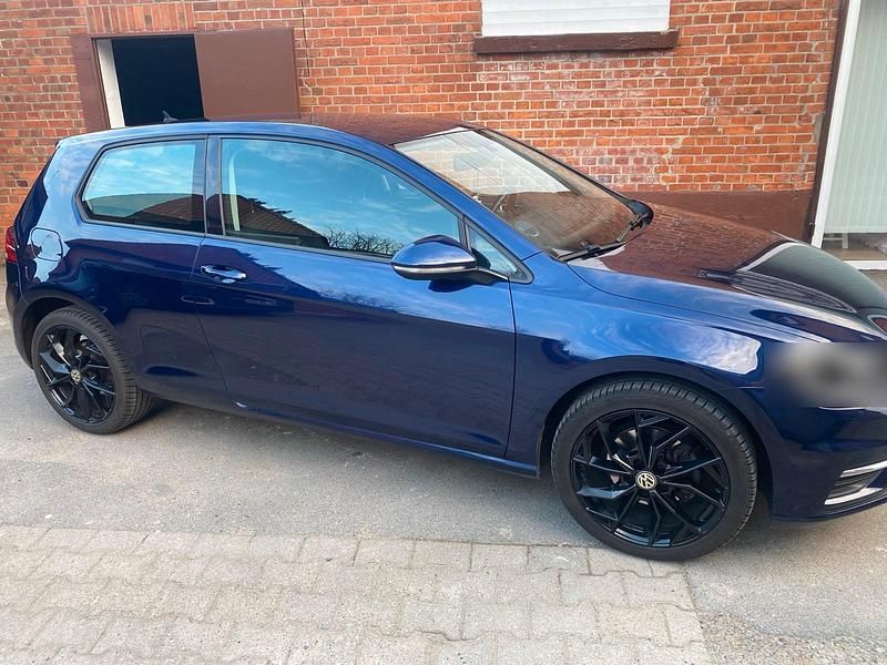 Second-hand VW Golf 125 CP (91 kW) 2017 Albastru Coupe