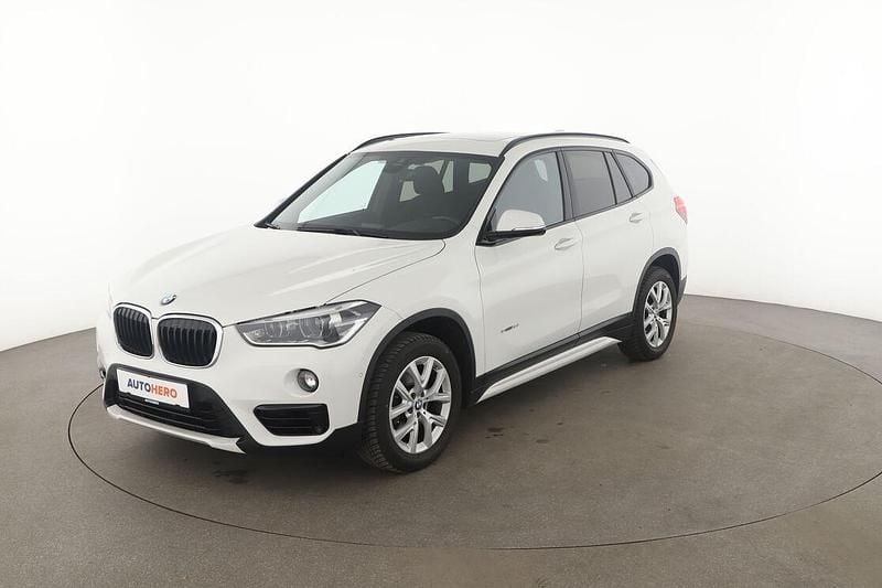 Weiß Gebraucht 2018 BMW X1 Sport Line SUV | 20.030 € (Fairer Preis) - Bild 1/3