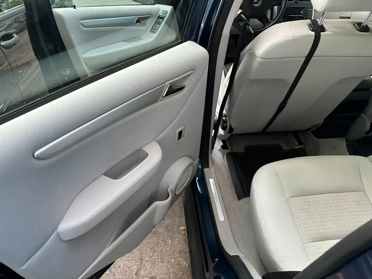 Gebraucht Mercedes B170 116 PS (85 kW) 2007 Blau Van / Kleinbus