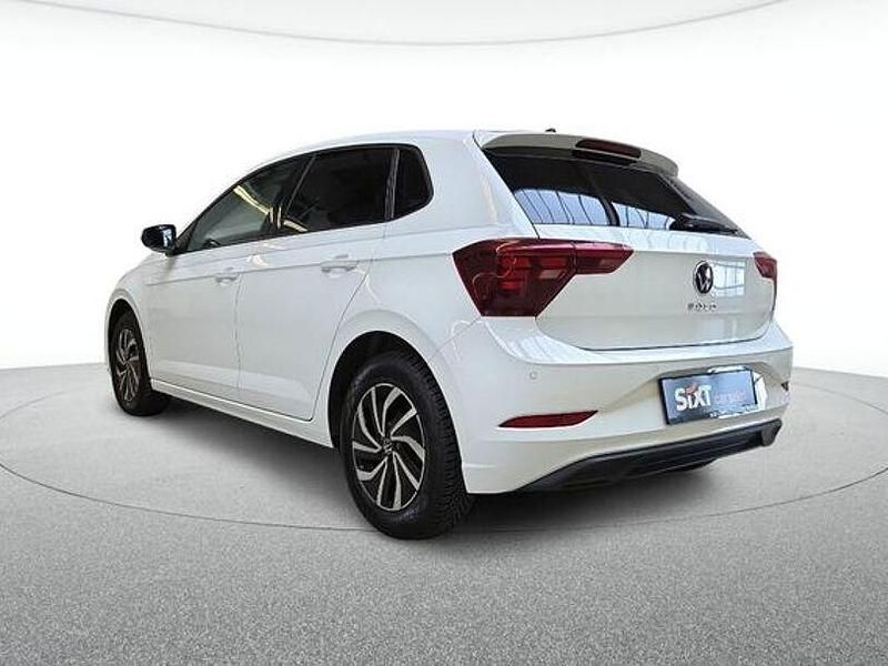 Gebraucht VW Polo Life 95 PS (69 kW) 2023 Weiß Kleinwagen