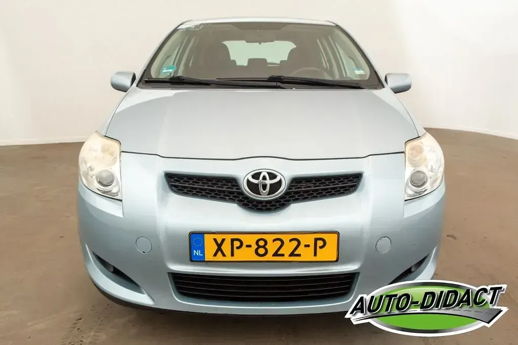 Gebraucht Toyota Auris Luna 124 PS (91 kW) 2007 Blau Kleinwagen