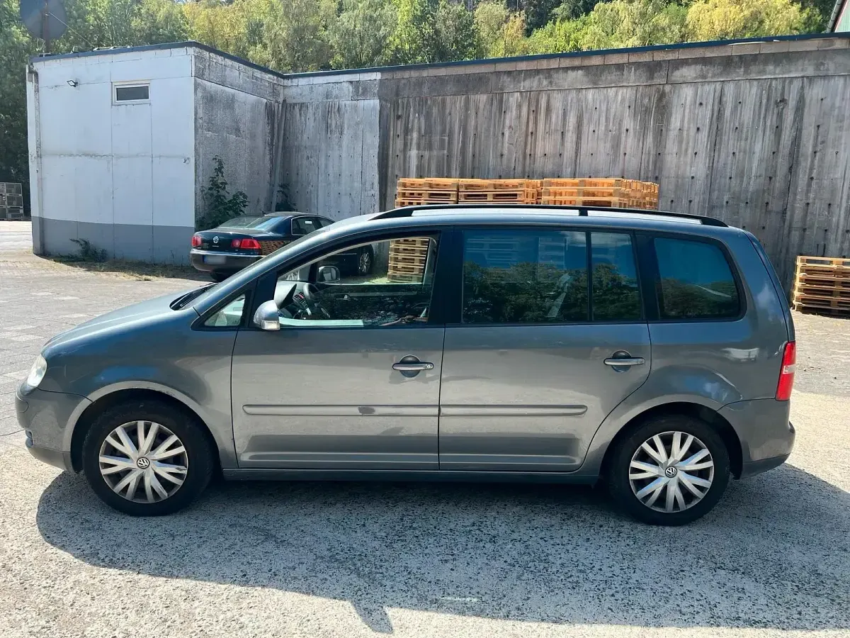 Gebraucht VW Touran 105 PS (77 kW) 2003 Grau Van / Kleinbus