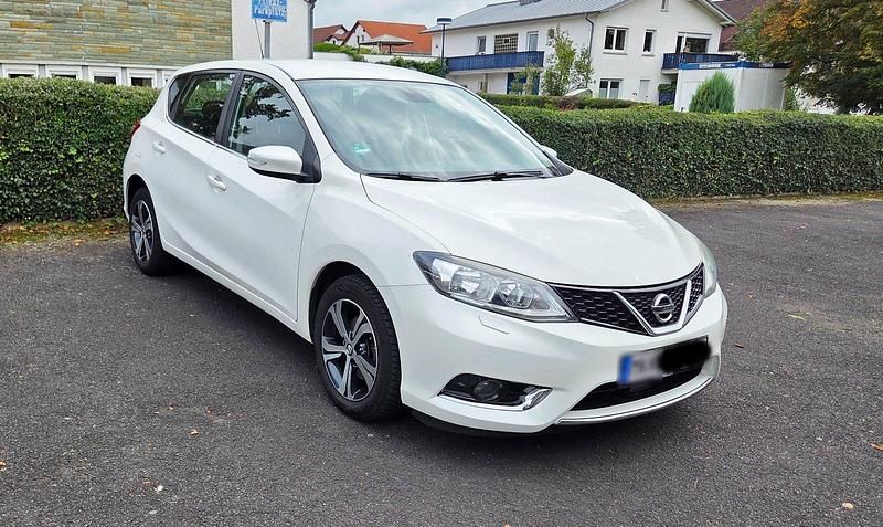 Gebraucht Nissan Pulsar Acenta 116 PS (85 kW) 2015 Weiß Kleinwagen