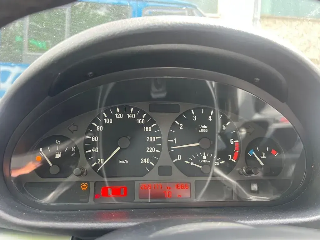 Brugt BMW 325 192 HK (141 kW) 2001 Sort Sedan