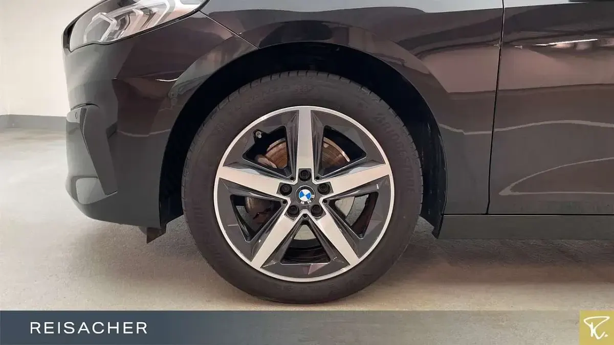 Gebraucht BMW 220 Active Tourer Sport Line 156 PS (114 kW) 2022 Schwarz Van / Kleinbus