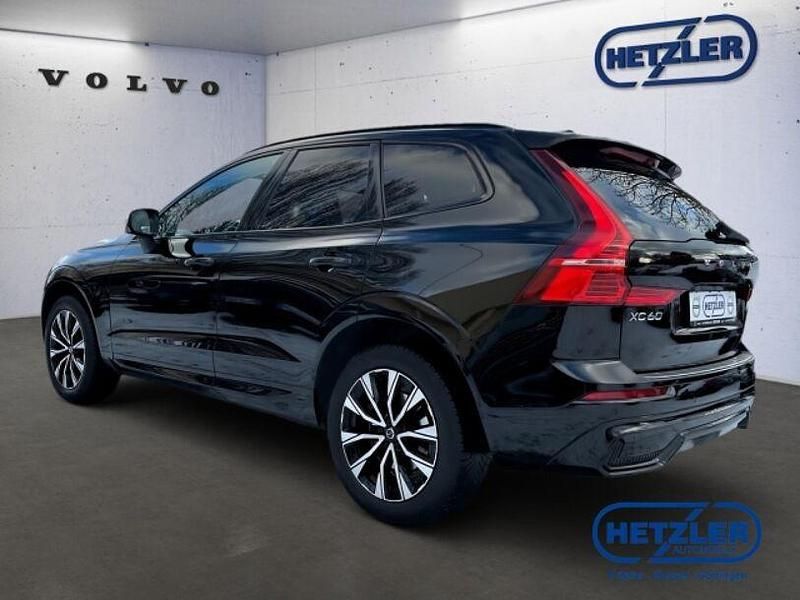 Gebraucht Volvo XC60 Plus 197 PS (144 kW) 2023 Black stone, solid / solid SUV