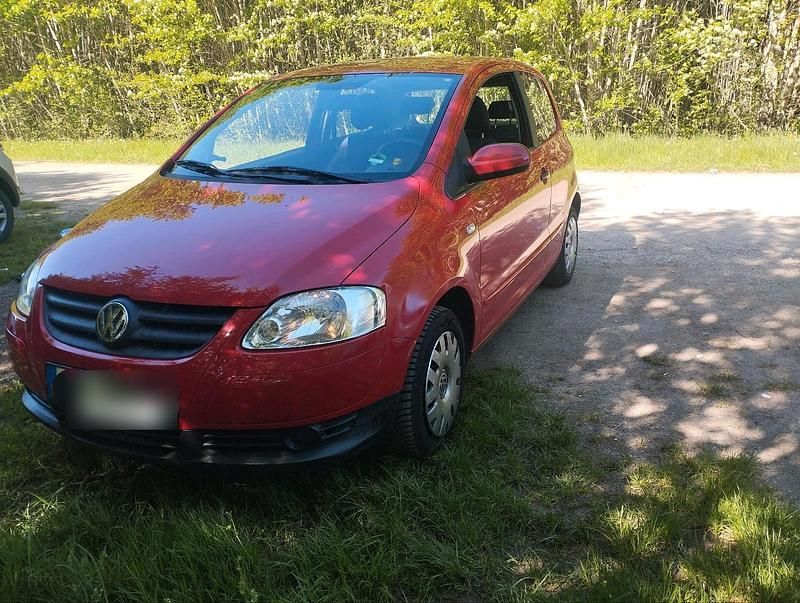 Second-hand VW Fox 54 CP (39 kW) 2009 Roșu Hatchback