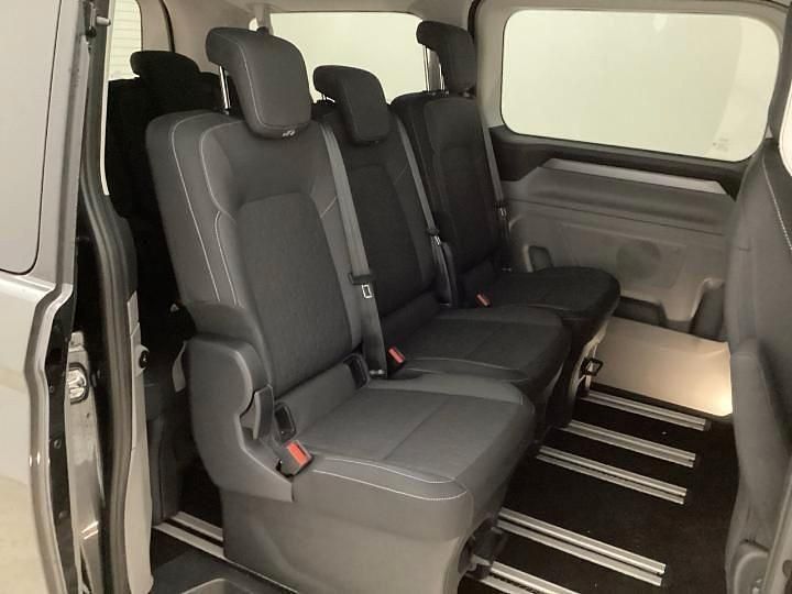 Gebraucht Ford Tourneo Titanium 170 PS (125 kW) 2024 Grau Van / Kleinbus