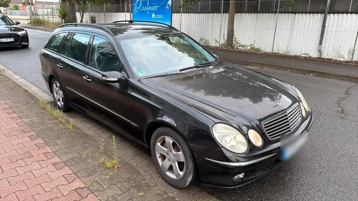 Gebraucht Mercedes E320 224 PS (164 kW) 2004 Schwarz Kombi