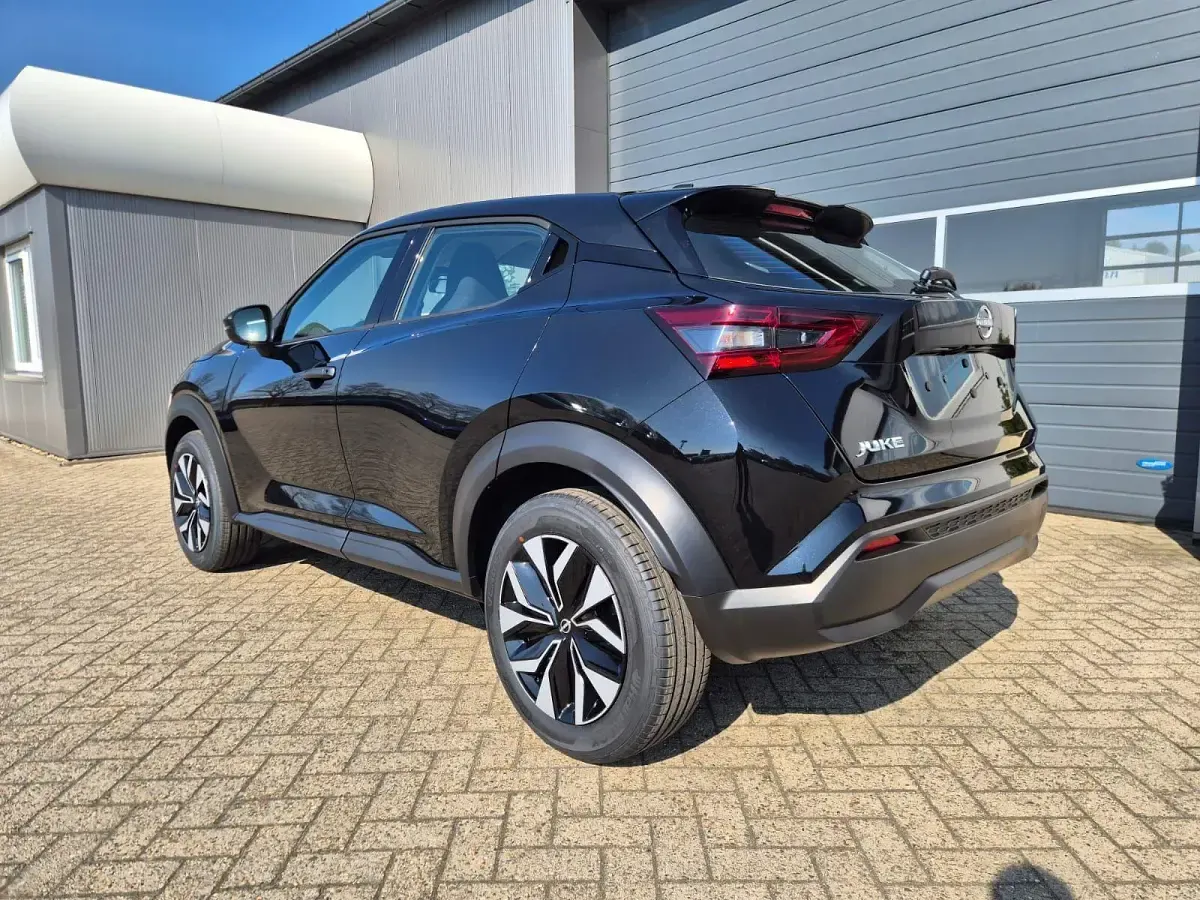 Neu Nissan Juke Acenta 114 PS (83 kW) 2026 Pearl black SUV