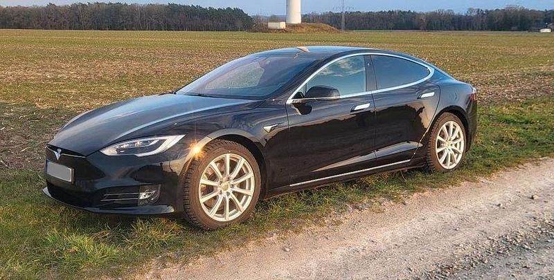 Second-hand Tesla Model S 235 kW (320 CP) 2017 Negru Hatchback