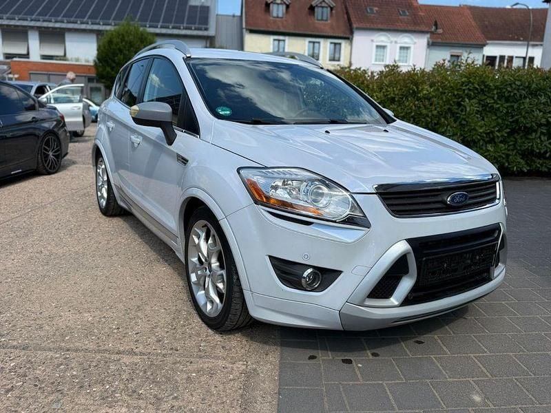 Weiß Gebraucht 2011 Ford Kuga Titanium SUV | 5.300 € (Guter Preis) - Bild 1/4