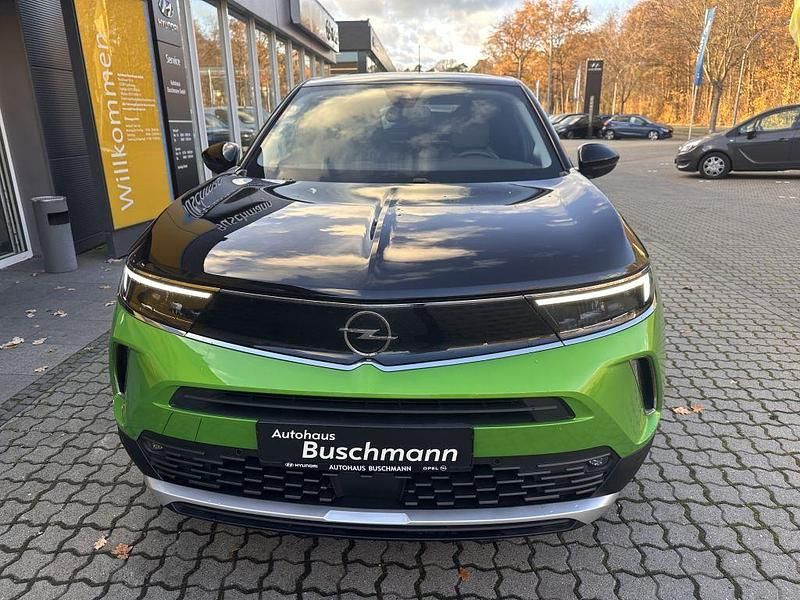 Gebraucht Opel Mokka-e Elegance 100 kW (136 PS) 2022 Ikone grün metallic SUV