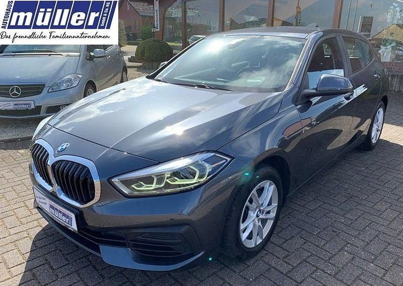Gebraucht BMW 118 Advantage 136 PS (100 kW) 2021 Grau Kleinwagen