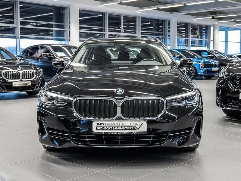 Gebraucht BMW 520 190 PS (139 kW) 2022 Schwarz Kombi