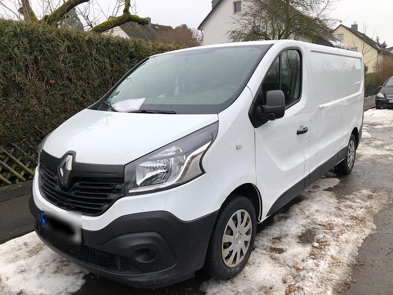 Gebraucht Renault Trafic 120 PS (88 kW) 2016 Weiß Van / Kleinbus