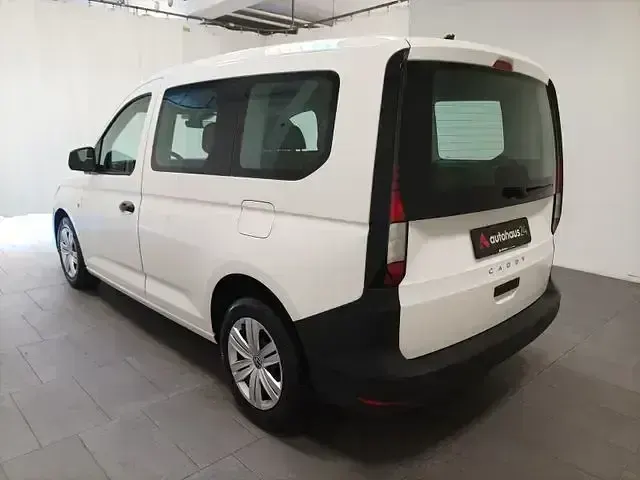 Second-hand VW Caddy 114 CP (83 kW) 2021 Alb Monovolum