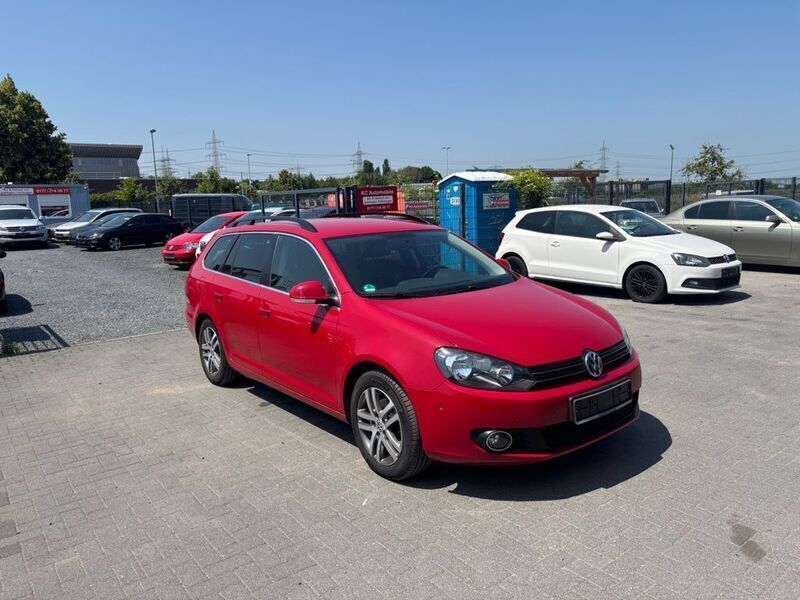 Rot Gebraucht 2010 VW Golf VI Comfortline Kombi | 4.499 € (Fairer Preis) - Bild 1/4