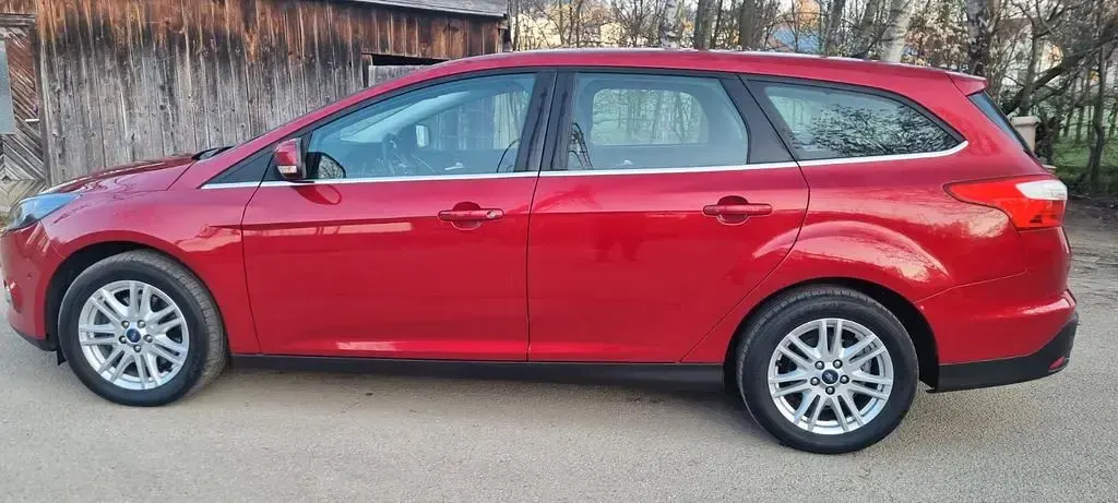 Gebraucht Ford Focus S 150 PS (110 kW) 2014 Rot Limousine
