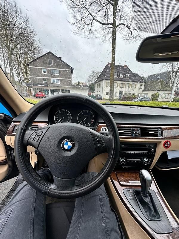 Gebraucht BMW 320 177 PS (130 kW) 2008 Limousine