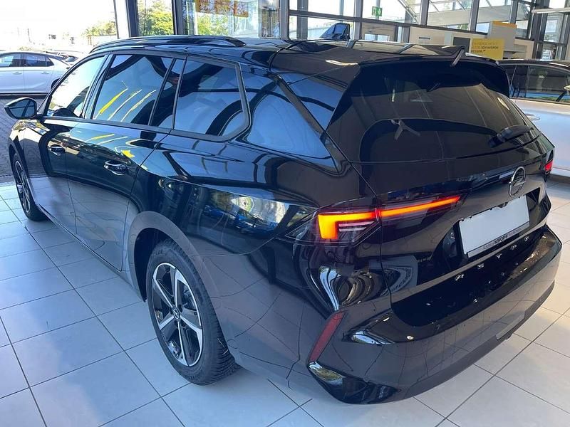 Gebraucht Opel Astra Enjoy 131 PS (96 kW) 2025 Schwarz Kombi