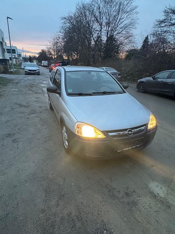 Grau Gebraucht 2004 Opel Corsa Kleinwagen | 1.100 € (Guter Preis) - Bild 1/4