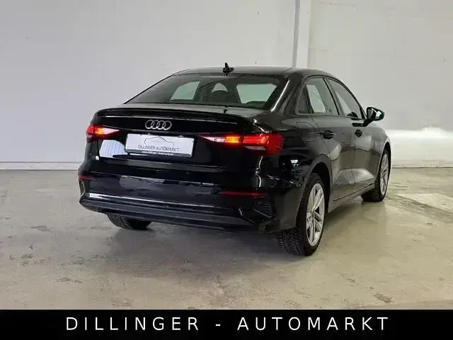 Gebraucht Audi A3 S-Line 116 PS (85 kW) 2022 Brillantschwarz Limousine