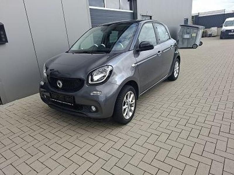 Karosserie in graphite grey (m Gebraucht 2014 Smart ForFour Kleinwagen | 6.490 € - Bild 1/4