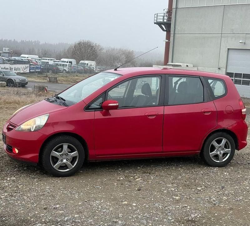 Rot Gebraucht 2008 Honda Jazz Kleinwagen | 2.650 € (Fairer Preis) - Bild 1/4