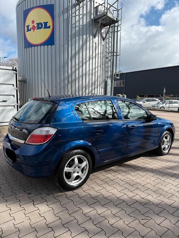 Gebraucht Opel Astra 90 PS (66 kW) 2006 Blau Kleinwagen