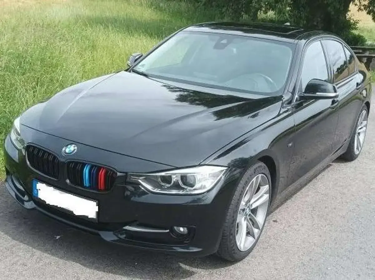 Gebraucht BMW 320 Sport Line 184 PS (135 kW) 2013 Schwarz Limousine
