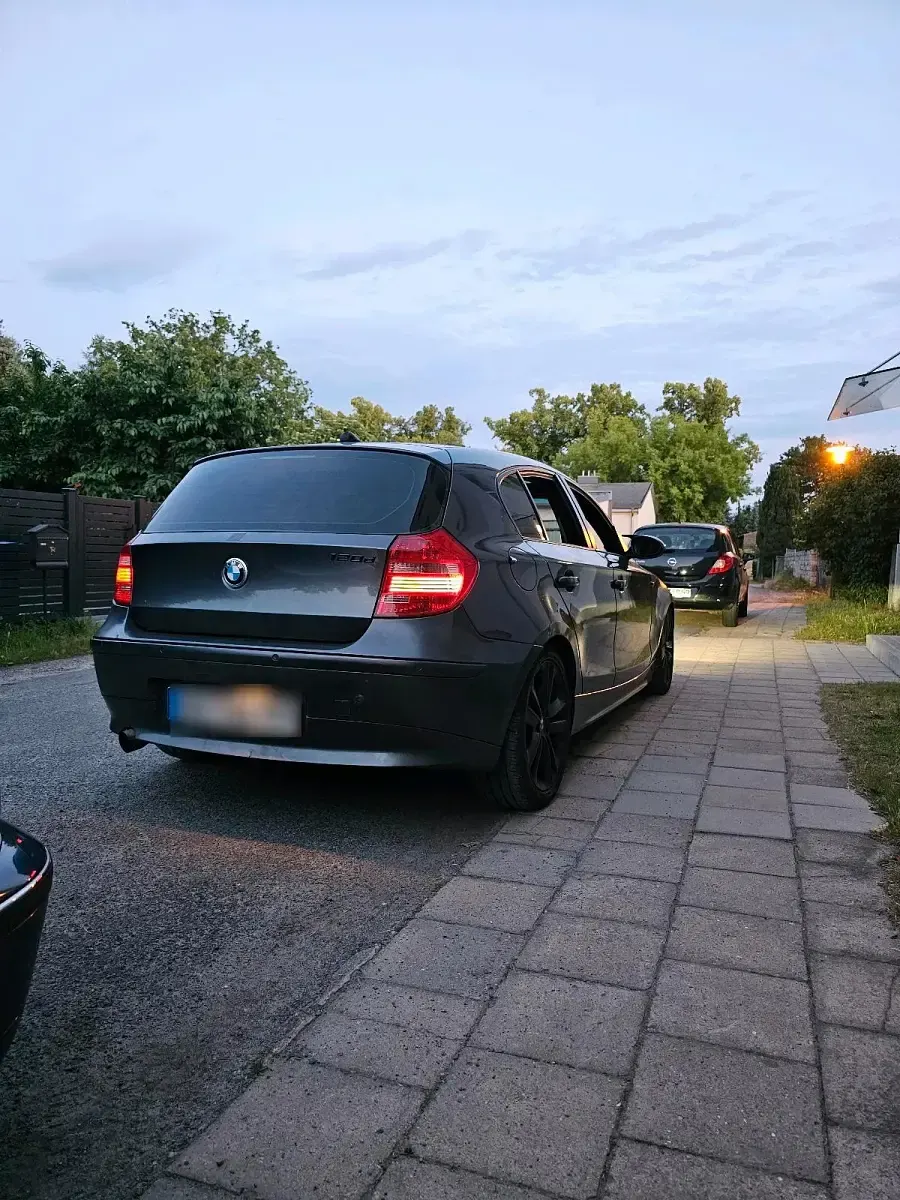 Gebraucht BMW 120 163 PS (119 kW) 2004 Schwarz Kleinwagen