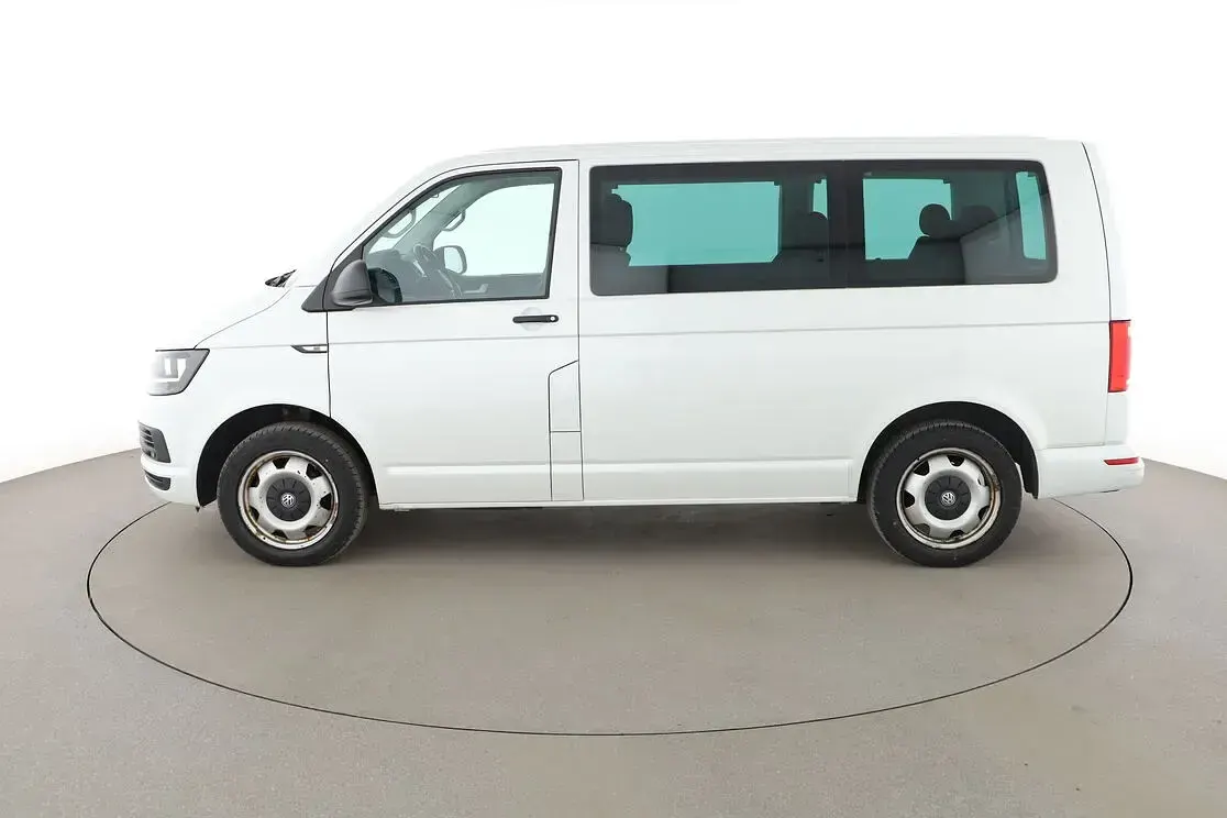 Gebraucht VW Multivan Trendline 150 PS (110 kW) 2018 Weiß Van / Kleinbus