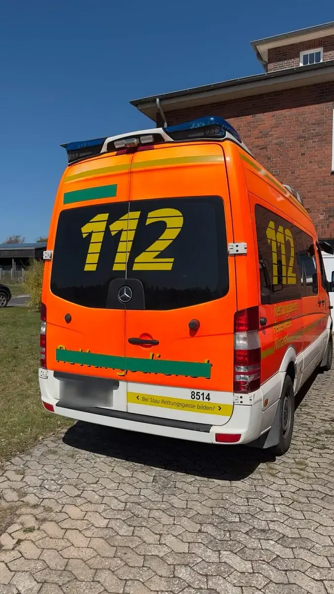Gebraucht Mercedes 416 177 PS (130 kW) 2018 Weiß Van