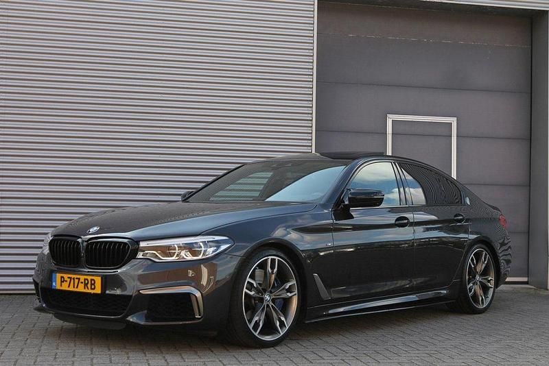 Gebraucht BMW M550 Executive 464 PS (341 kW) 2017 Grau Limousine