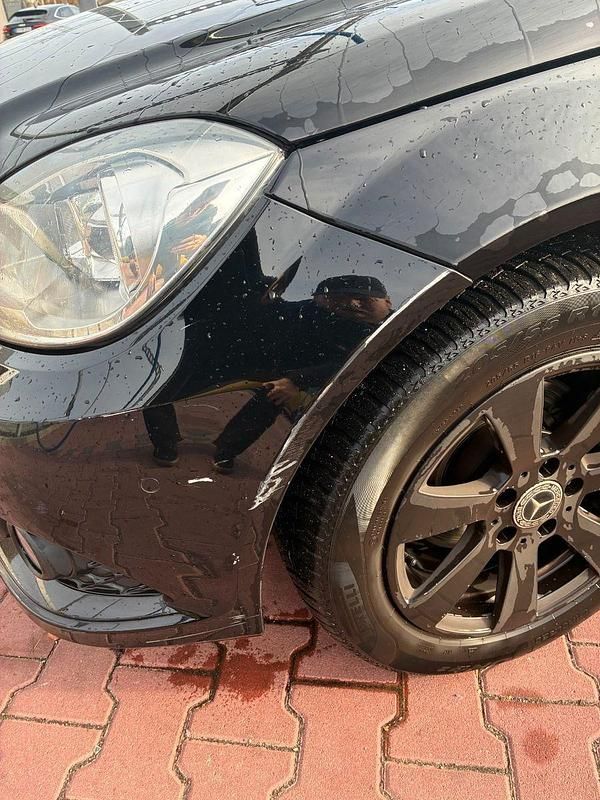 Gebraucht Mercedes C180 120 PS (88 kW) 2011 Schwarz Kombi