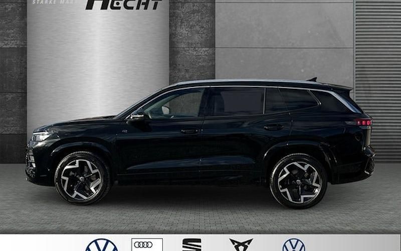 Gebraucht VW Tayron R-line 150 PS (110 kW) 2025 Grenadillschwarz metallic SUV