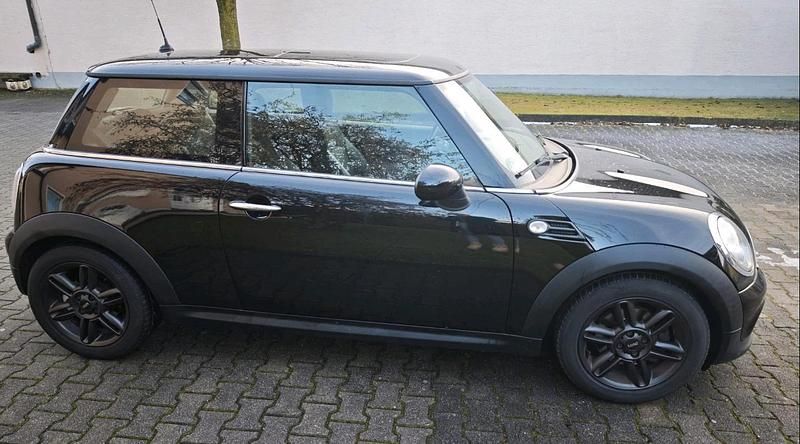 Gebraucht Mini Cooper 122 PS (89 kW) 2011 Schwarz Kleinwagen