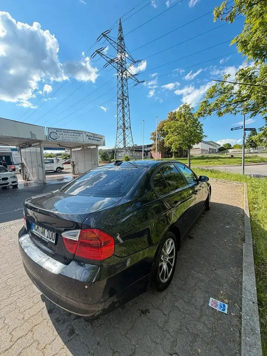 Gebraucht BMW 320 150 PS (110 kW) 2007 Schwarz Limousine