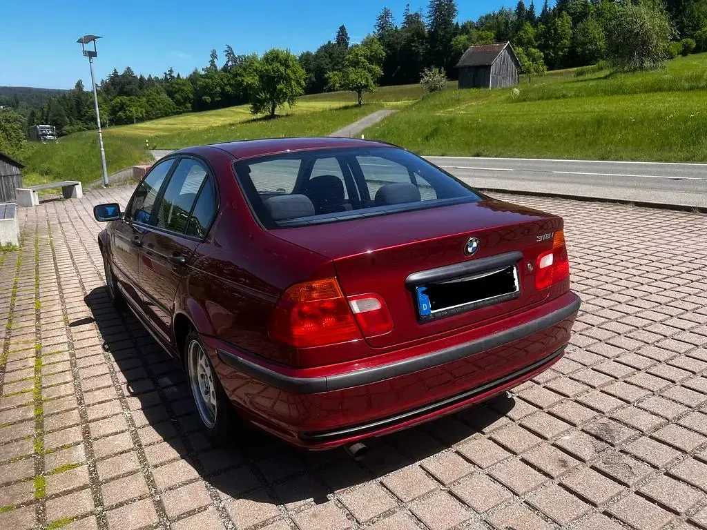 Gebraucht BMW 316 105 PS (77 kW) 2000 Rot Limousine
