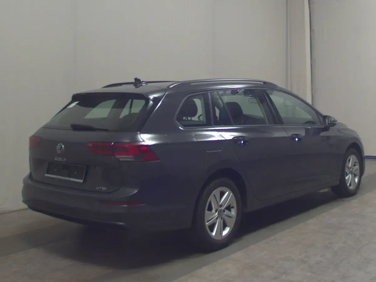 Used VW Golf VIII Pro 110 HP (80 kW) 2022 Grey Estate