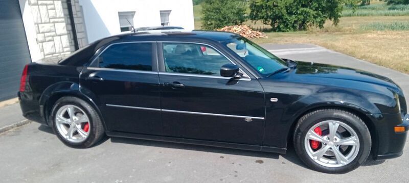 Schwarz Gebraucht 2009 Chrysler 300C Limousine | 13.000 € (Superpreis) - Bild 1/4