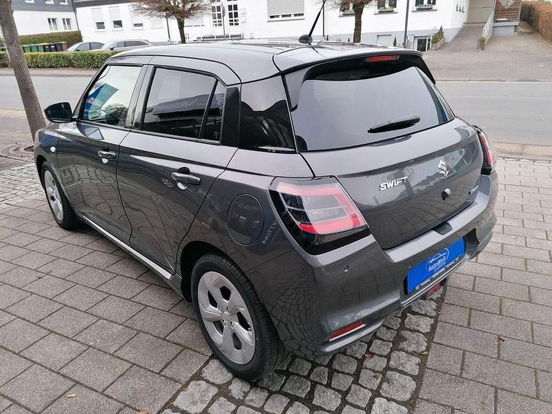 Gebraucht Suzuki Swift Club 83 PS (61 kW) 2025 Grau Limousine