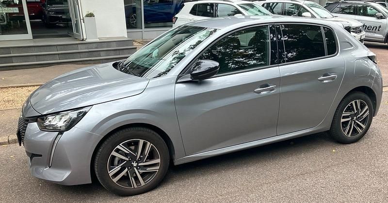 Grau Gebraucht 2022 Peugeot 208 Allure Kleinwagen | 16.900 € (Superpreis) - Bild 1/4